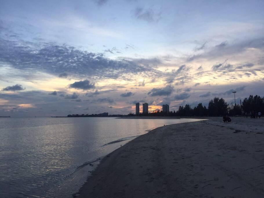 Melaka Beach Villa Kelebang Besar Exterior foto